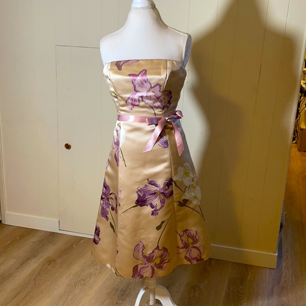 BCBG CHAMPAGNE FLORAL COCKTAIL DRESS